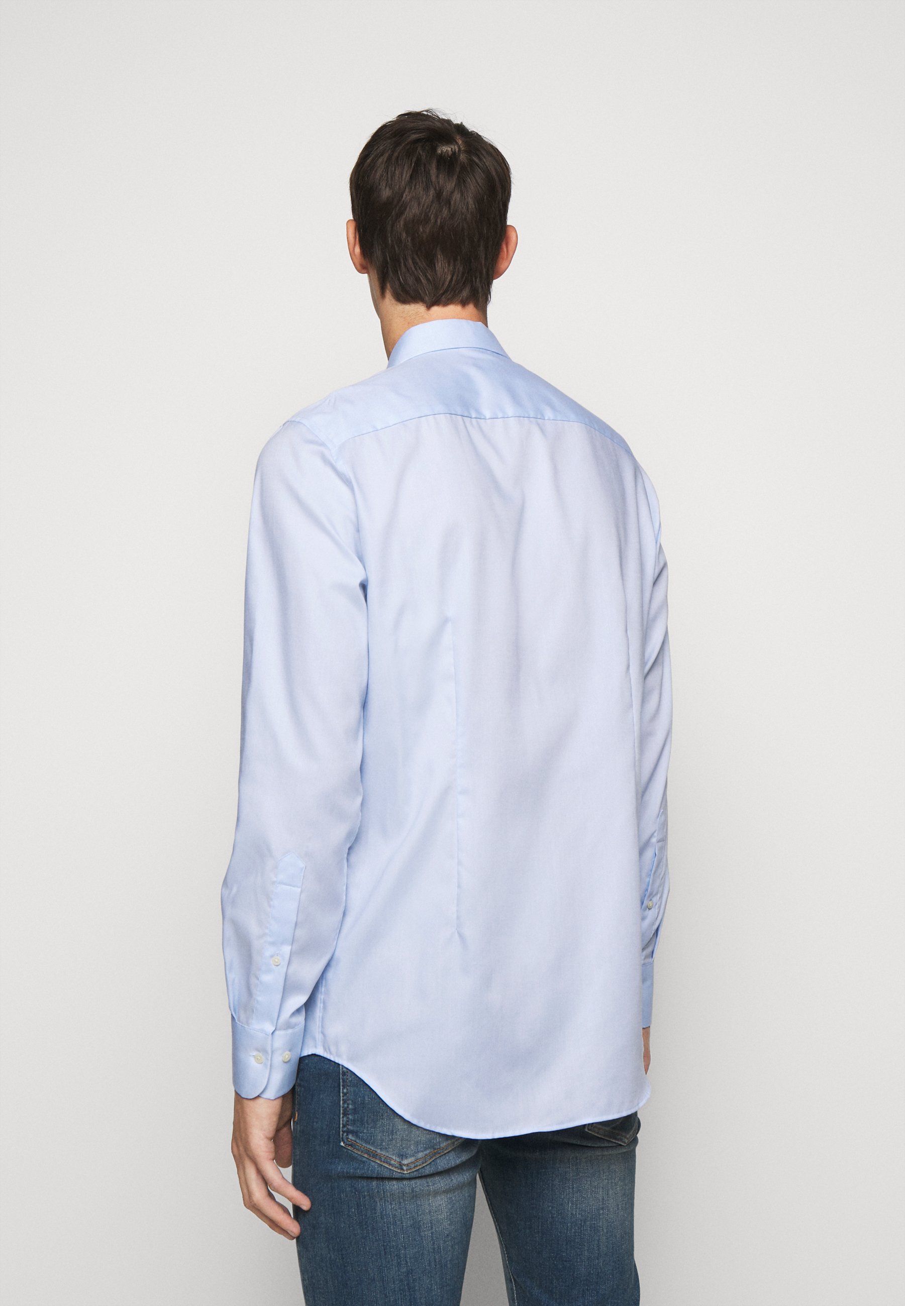 J.LINDEBERG DANIEL NON-IRON OXFORD 