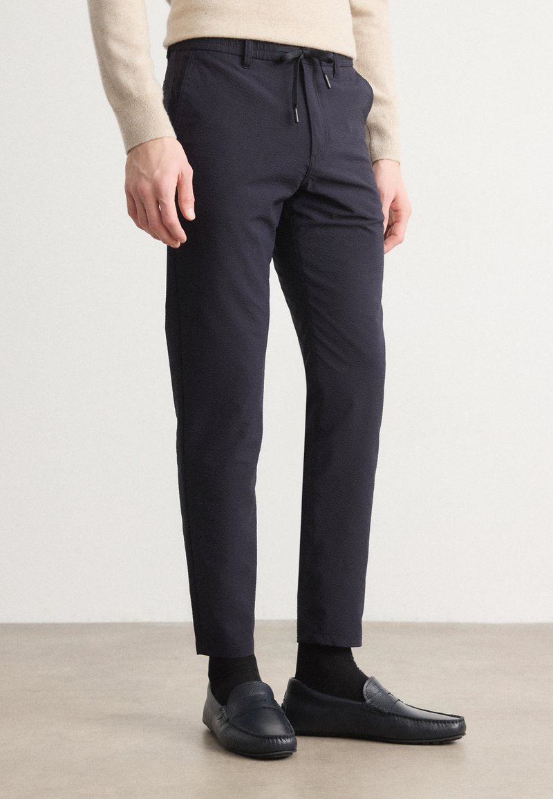 BOSS - TAPERED - Trousers - dark blue, Enlarge