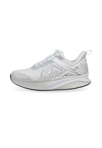 Scarpe da corsa bianche con tomaia strutturata, accenti grigio chiaro, design curvo e suola ammortizzata leggera. Presentano dettagli riflettenti.