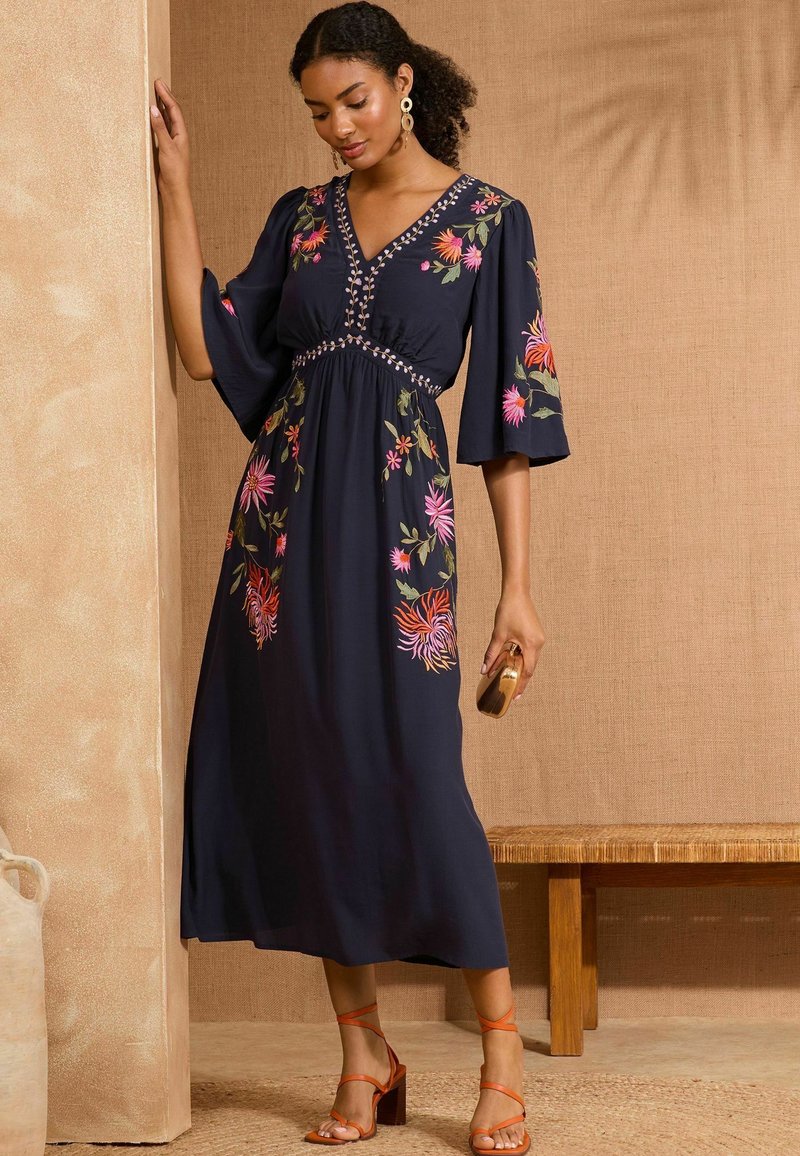 Love & Roses REGULAR FIT - EMBROIDERED V-NECK SLEEVE MIDI - Maxi dress -  navy floral/blue - Zalando