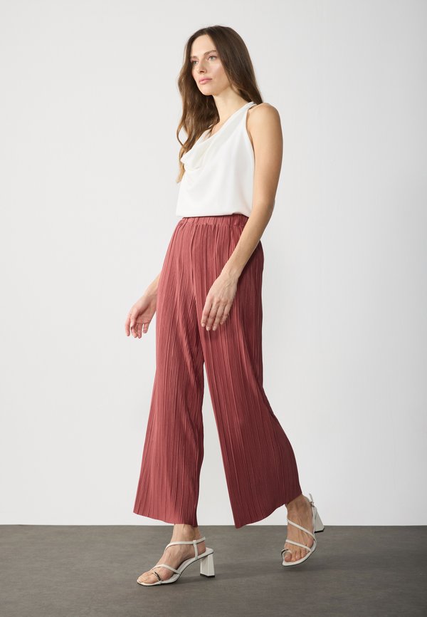 Trousers - roan rouge3