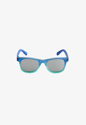 Sonnenbrille mit blau-grünem Farbverlauf, rechteckigen grauen Gläsern und passenden blauen Bügeln, vor weißem Hintergrund dargestellt.