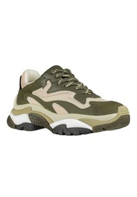 Sneaker chunky con una combinazione di camoscio verde oliva e rete beige. Presenta una robusta suola intermedia bianca, una suola esterna in gomma nera testurizzata e dettagli a motivi.