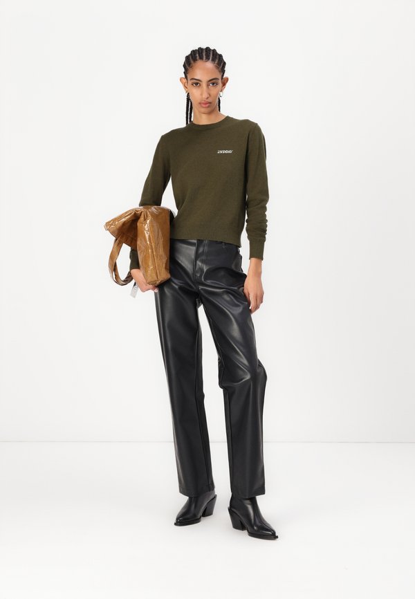 LANCE  - Jumper - olive night2