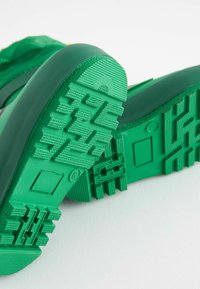 Next THE GRUFFALO CUFF - Bottes en caoutchouc - green play all day