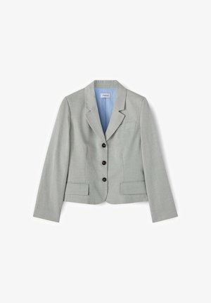 Blazer grigio chiaro su misura con tre bottoni neri, colletto con risvolto a incavo, tasche con patta e fodera interna azzurro chiaro.