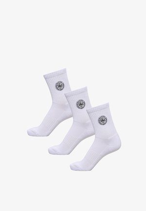 Hvide bomuldsstrømper med ribbet tekstur; har et cirkelt sort logo på hver strømpe. Tre par vist på række.