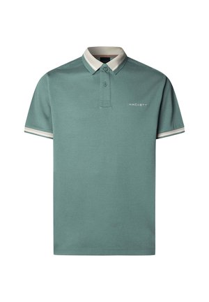 Grünes Herren-Poloshirt mit weiß gestreiftem Kragen und Ärmelsäumen, Knopfleiste und kleinem "HACKETT"-Logo auf der Brust.