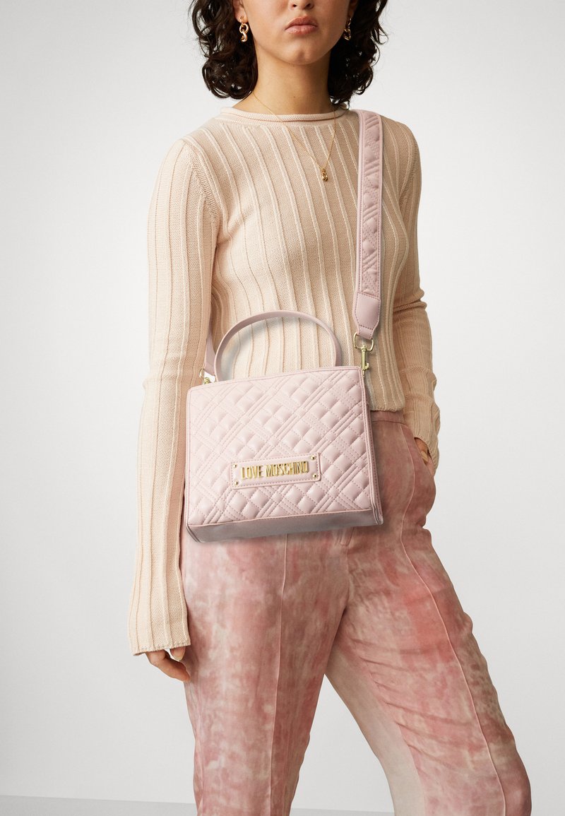 Love Moschino QUILTED BAG Handbag fard/blush/nude Zalando.de