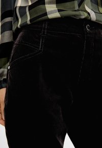 s.Oliver AUS STRETCH - Broek - schwarz