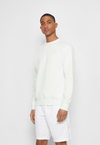 Nike Sportswear CRW - Camisola - barely green