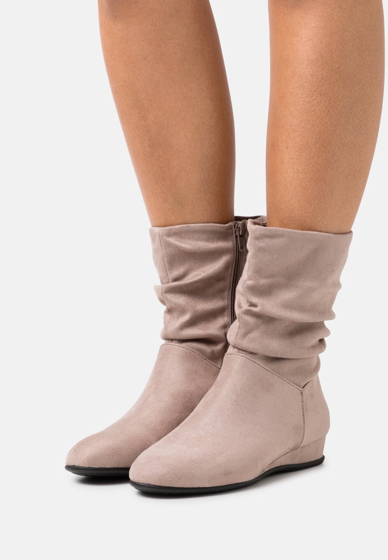 Anna Field Bottines compensées - taupe