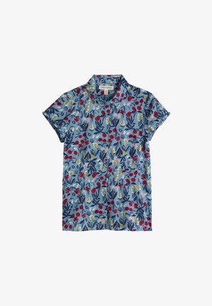 Chemise à manches courtes boutonnée avec un fond bleu et un motif floral composé de feuilles rouges, jaunes, blanches et bleu marine.