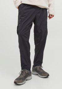 Jack & Jones - KARL BROOKS TECH - Pantaloni cargo - black Immagine in miniatura 1