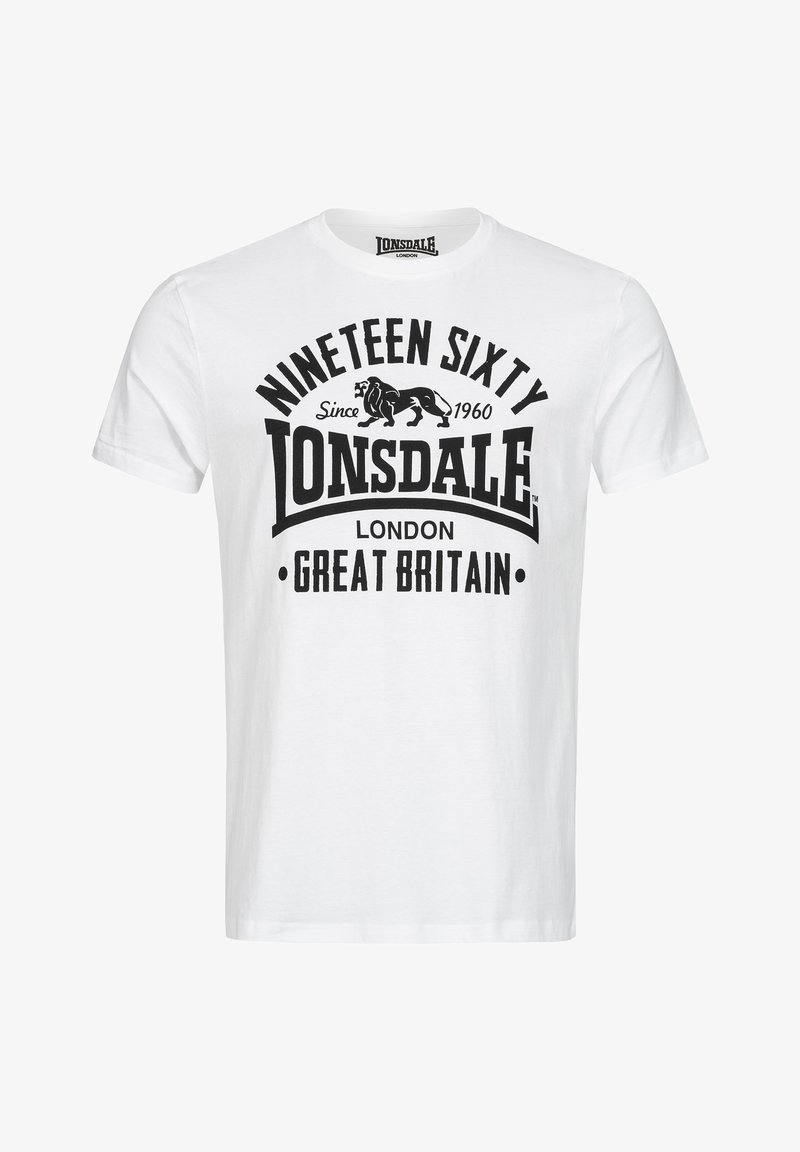 T-shirt en coton blanc avec un grand imprimé graphique noir comprenant le texte "Nineteen Sixty", un logo de lion et "Lonsdale London Great Britain."