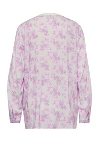 Blouse met lange mouwen in lichte stof met een bloemenpatroon in roze en paarse tinten. Ronde halslijn, losse pasvorm en elastische manchetten.
