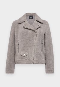 Επιλέχθηκε, thunderstorm