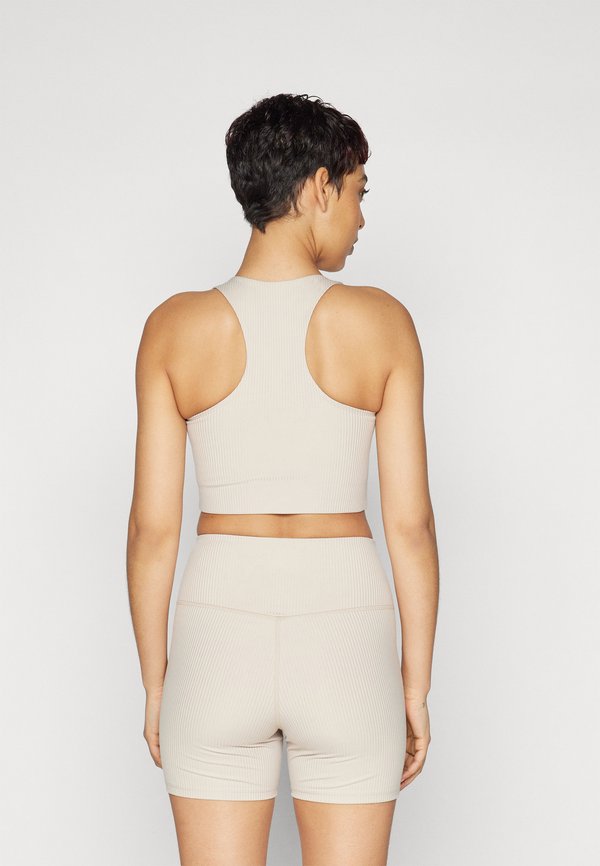 PALOMA BRA - Medium support sports bra - feather2