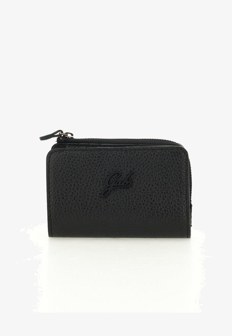 Portefeuille en cuir texturé noir avec fermeture éclair et logo "Gabs" embossé à l'avant, placé sur un fond blanc.