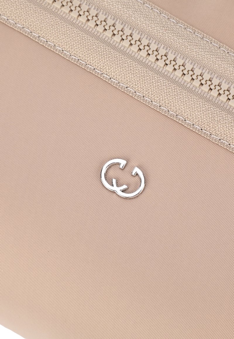 Sac à dos 'Echoes' GERRY WEBER en Olive - ABOUT YOU