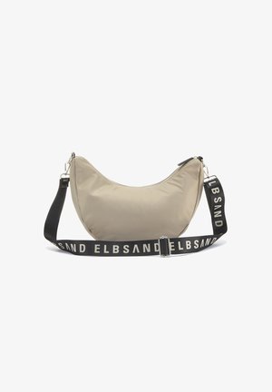 Beige Nylon Schultertasche mit einer geschwungenen Form, ausgestattet mit einem schwarzen Trageriemen mit weißer Schrift und silbernen Hardware-Akzenten.