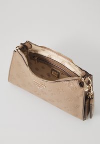 Guess CRESIDIA SHOULDER BAG - Borsa a mano - dark taupe