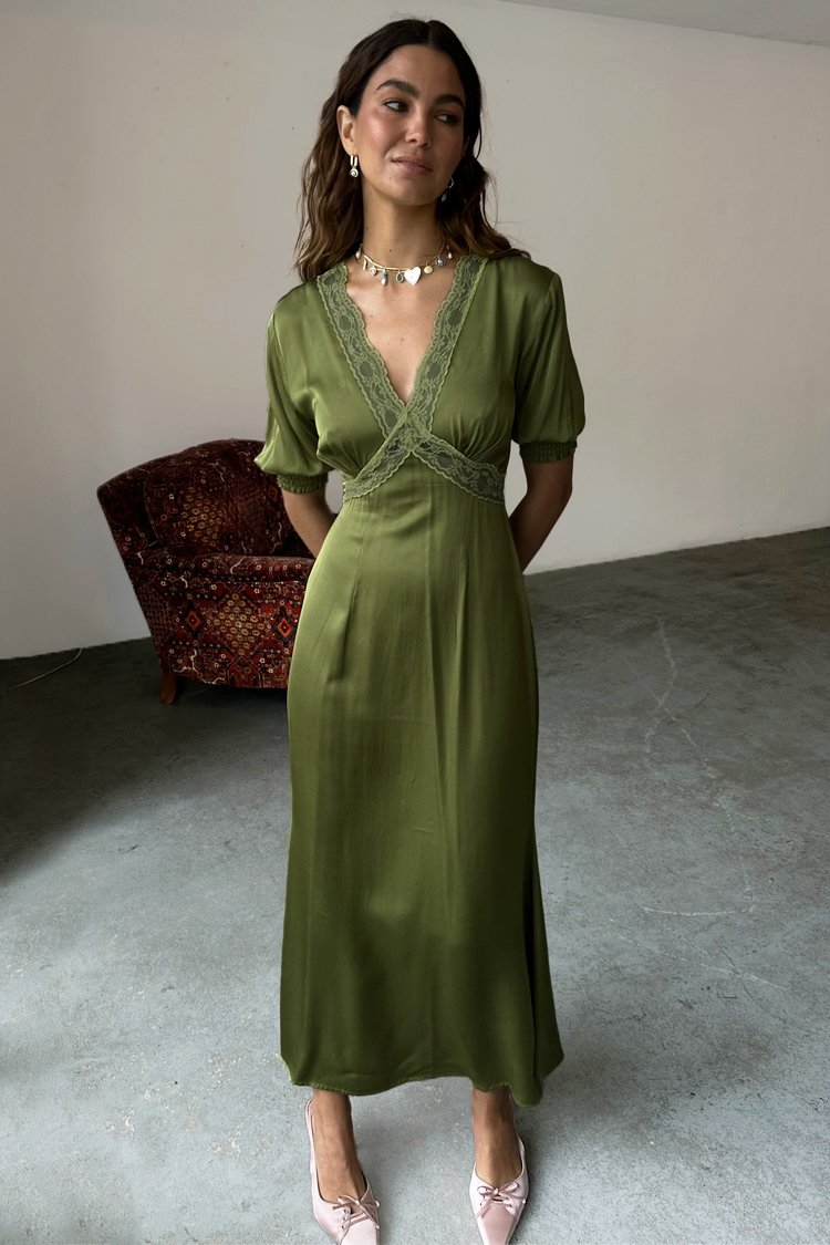 rent a graduation dress Premium Doctoral Rental Gown – CAPGOWN main image 1