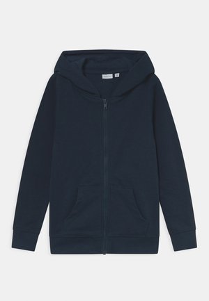 Dunkelblaue Zip-Hoodie aus weichem, glattem Stoff, mit einem Frontreißverschluss, zwei Taschen und einer mittelgroßen Kapuze.