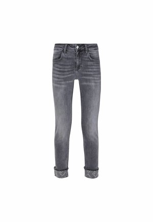 Schmal geschnittene graue Jeans mit umgeschlagenen Bündchen, die ein weißes Logomuster auf der Innenseite zeigen, vordere Knopfleiste und Fünf-Taschen-Design.