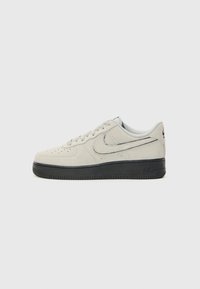 AIR FORCE 1 07 LV8 - Trainers - smoke grey/black