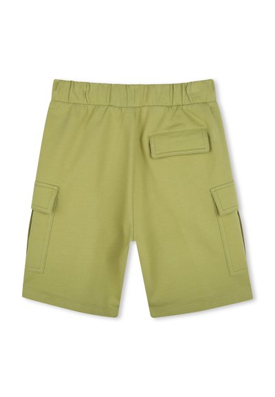 Olijfgroene katoenen shorts met een elastische taille, zijcargo pockets en een achterzak. Vloeiende textuur en casual ontwerp.