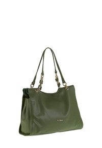 Borsa tote in pelle verde con finitura texturizzata, doppie tracolle con hardware dorato e logo impresso sul frontale.
