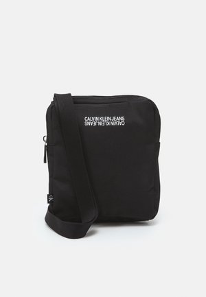 Taška s příčným popruhem - black