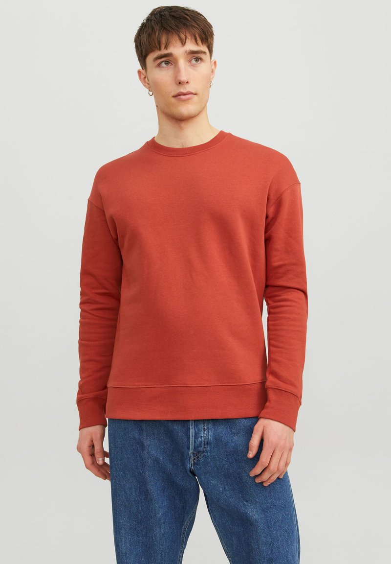 Jack & Jones JJESTAR CREW NECK - Sweatshirt - cinnabar
