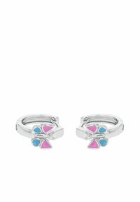 Pendientes de aro de plata con un charm en forma de mariposa que presenta formas triangulares y de lágrima en esmalte rosa y azul.