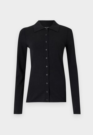 Svart langermet skjorte med knapper og krage, laget av mykt stoff, med en rad på fem knapper foran og en tettsittende design.