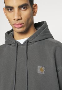 Carhartt WIP HOODED NELSON  - Felpa - black garment dyed