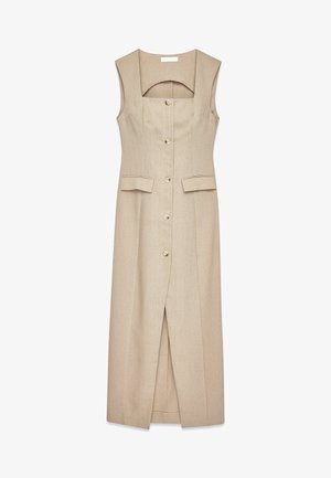 Beige ärmelloses Kleid mit quadratischem Ausschnitt, Vorderknöpfen und zwei Taschen, verfügt über einen hohen Schlitz bis zum Oberschenkel und strukturierter Stoff.