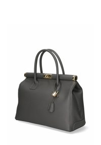 Bolso de piel gris con una forma estructurada, asas dobles, herrajes en tono dorado y un detalle de cierre. Superficie texturizada con acentos de costura.