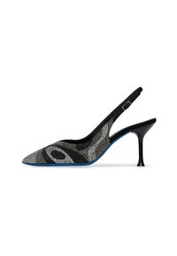 Sandali con punta a stivaletto e cinturino posteriore, impreziositi da strass neri e silver, caratterizzati da una silhouette elegante e un alto tacco a spillo.