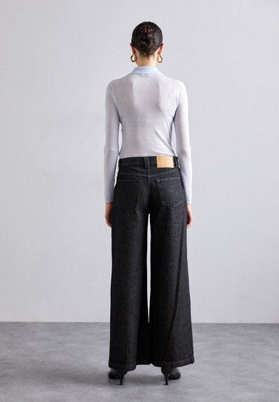 Filippa K LOOSE BUTTONED - Wide leg - washed black