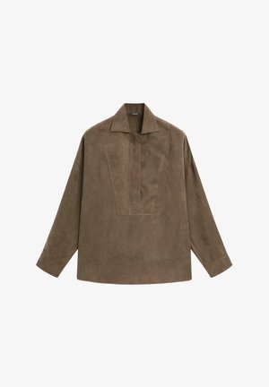 Bruin suède pullover shirt met een klassieke kraag, lange mouwen en een ontwerp met een voorplacket. Vlotte textuur met een subtiele glans.