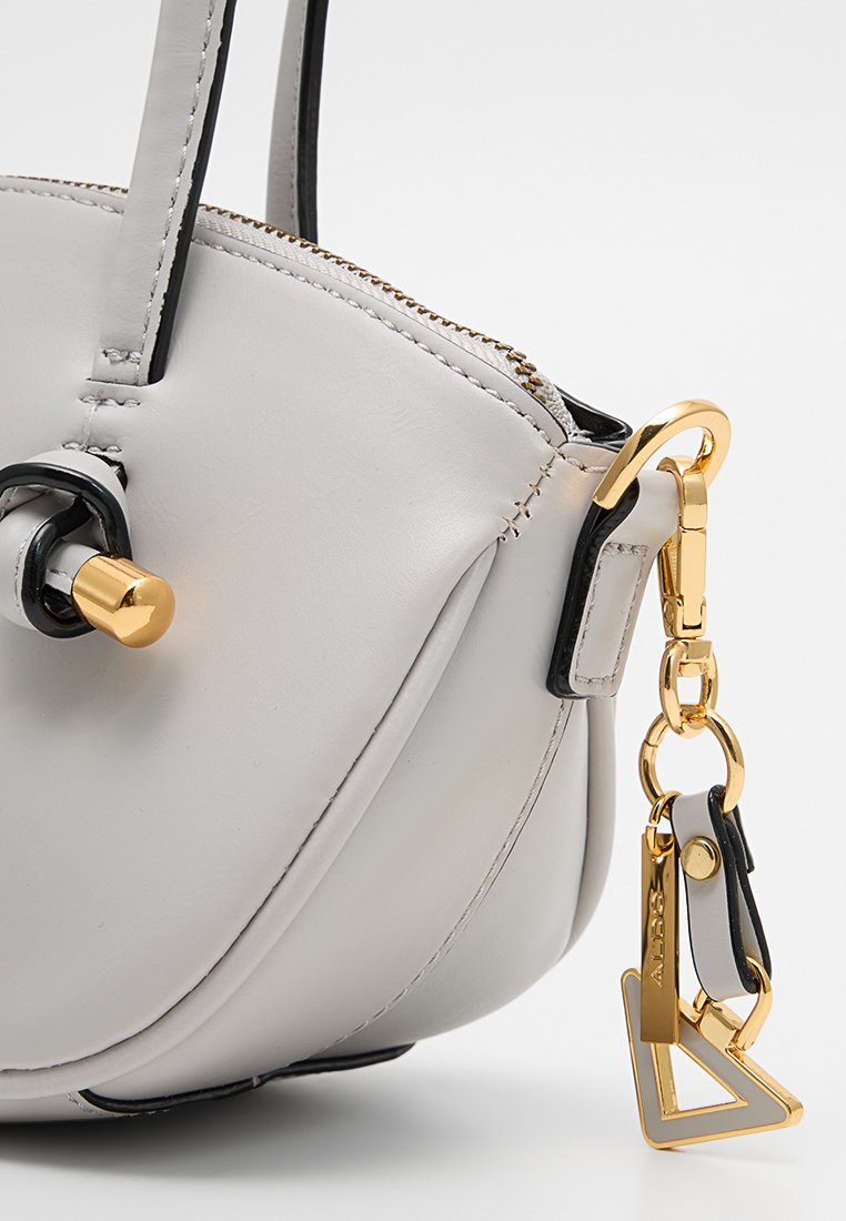 Handtasche