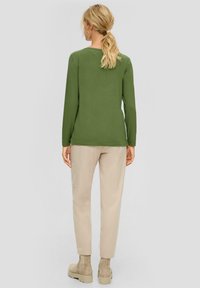 s.Oliver Longsleeve - olivgrün