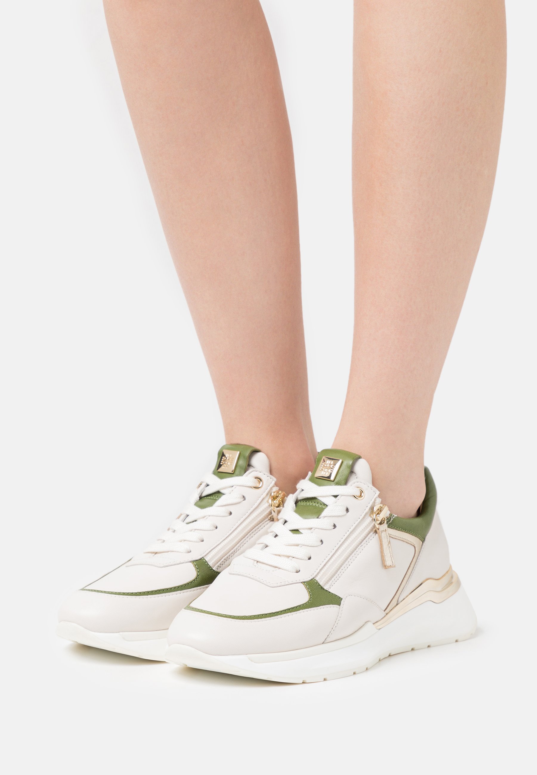 New Balance 574 Creme Dames | Dames Laag | SNEAKERS