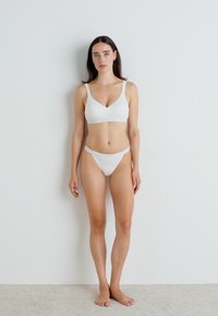 Tommy Hilfiger LIFT - Tričková podprsenka - white
