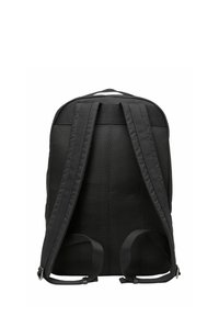 Sac à dos noir avec un panneau arrière en maille, des bretelles rembourrées et une forme rectangulaire. Tissu durable avec des coutures renforcées.