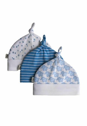 Trei pălării moi pentru bebeluși cu nod în vârf, având stele albastre, dungi albastre și elefanți albaștri pe țesătură albă.