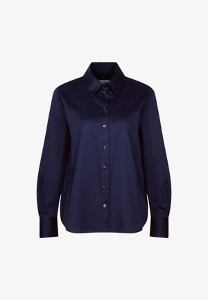 Camicia button-up blu navy con colletto classico, maniche lunghe e una superficie liscia. Presenta bottoni neri e dettagli ai polsini.