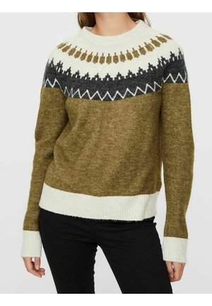 Le pull en tricot présente un col rond, avec des blocs de couleur en vert olive, crème et gris foncé, ainsi que des accents décoratifs dans des motifs géométriques.